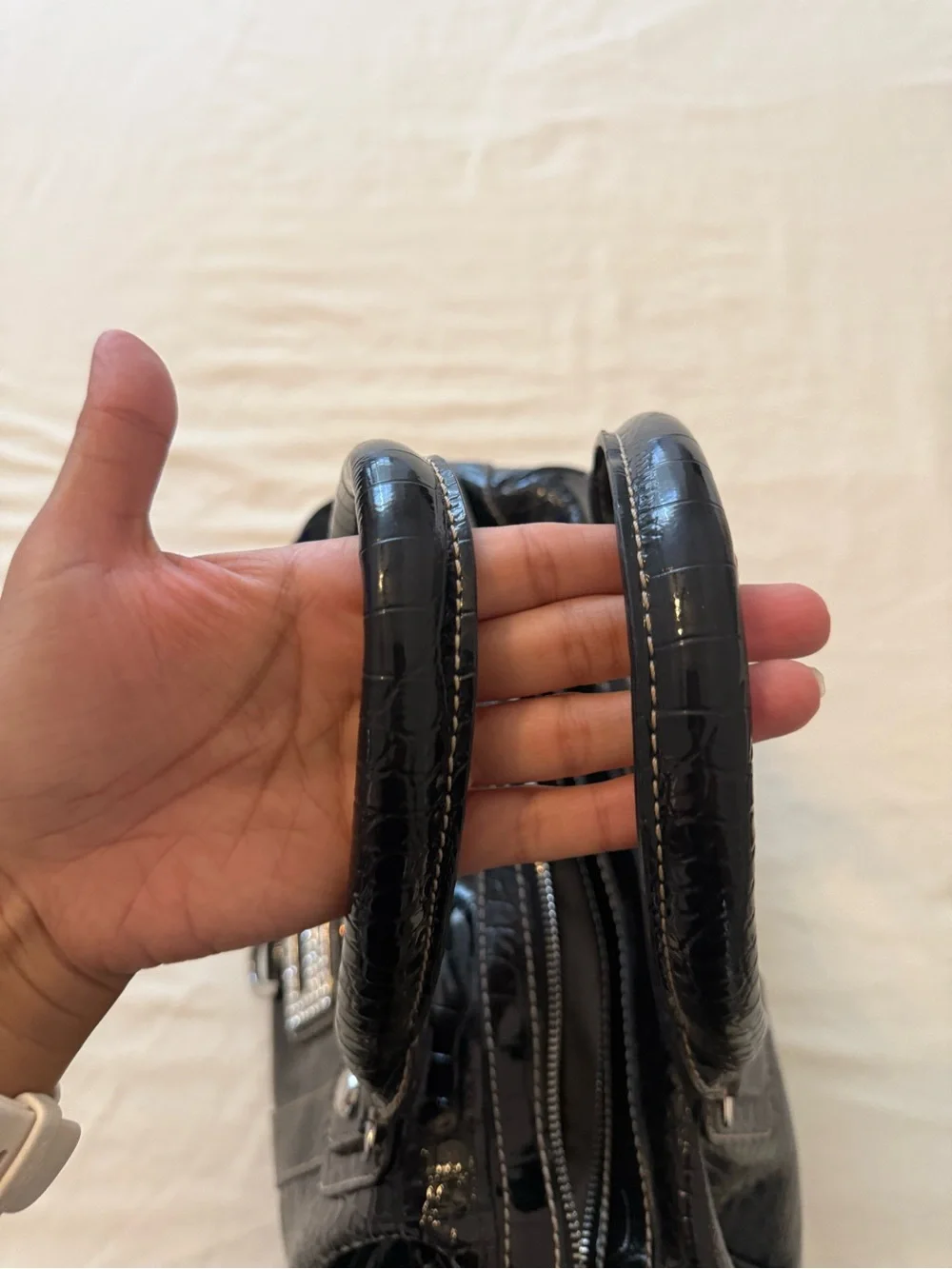 Guess | vintage Y2K black faux-croc patent leather